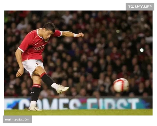 C罗任意球技术依旧犀利 赛季直接破门再现经典